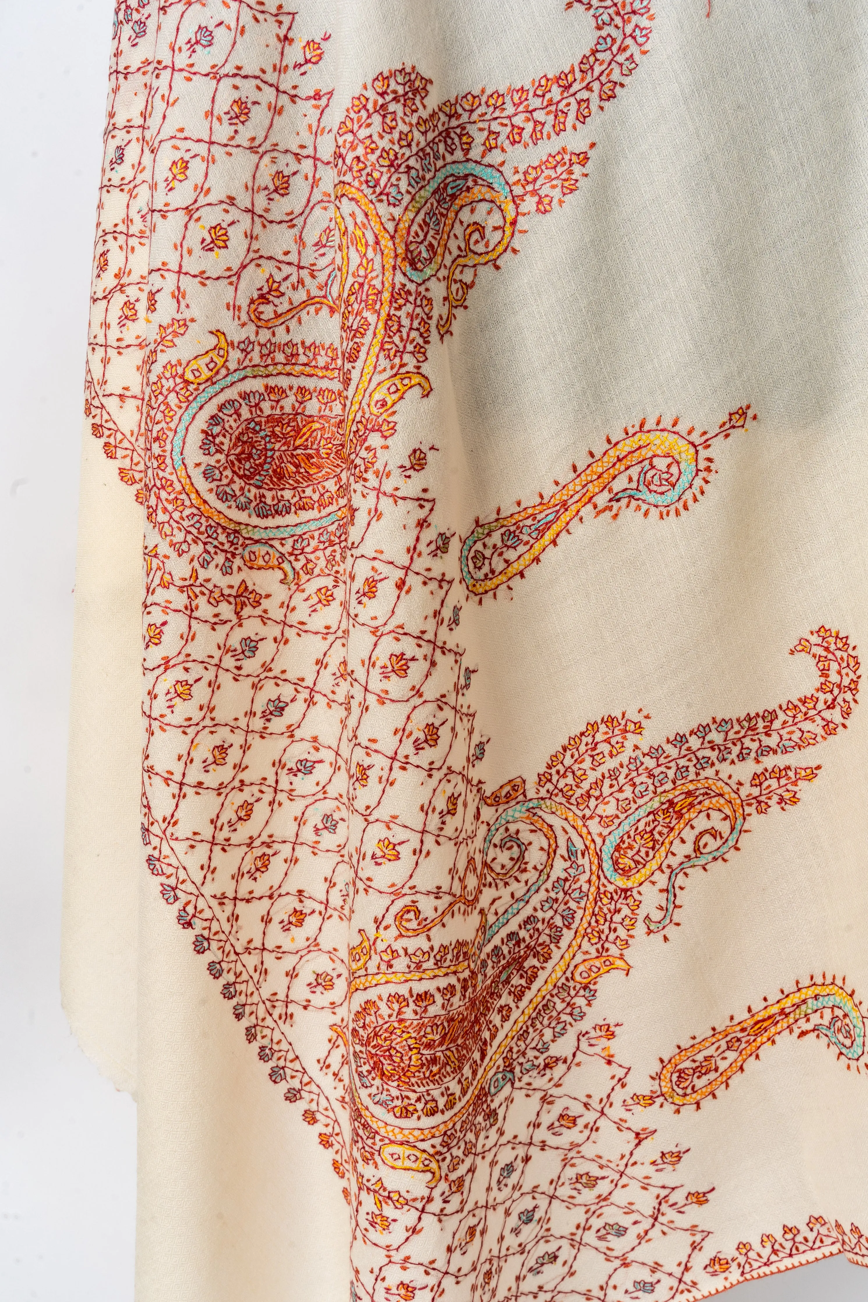 Golden Hour: Sozni Hand-Embroidered Merino Wool Shawl with Paisley Flourish
